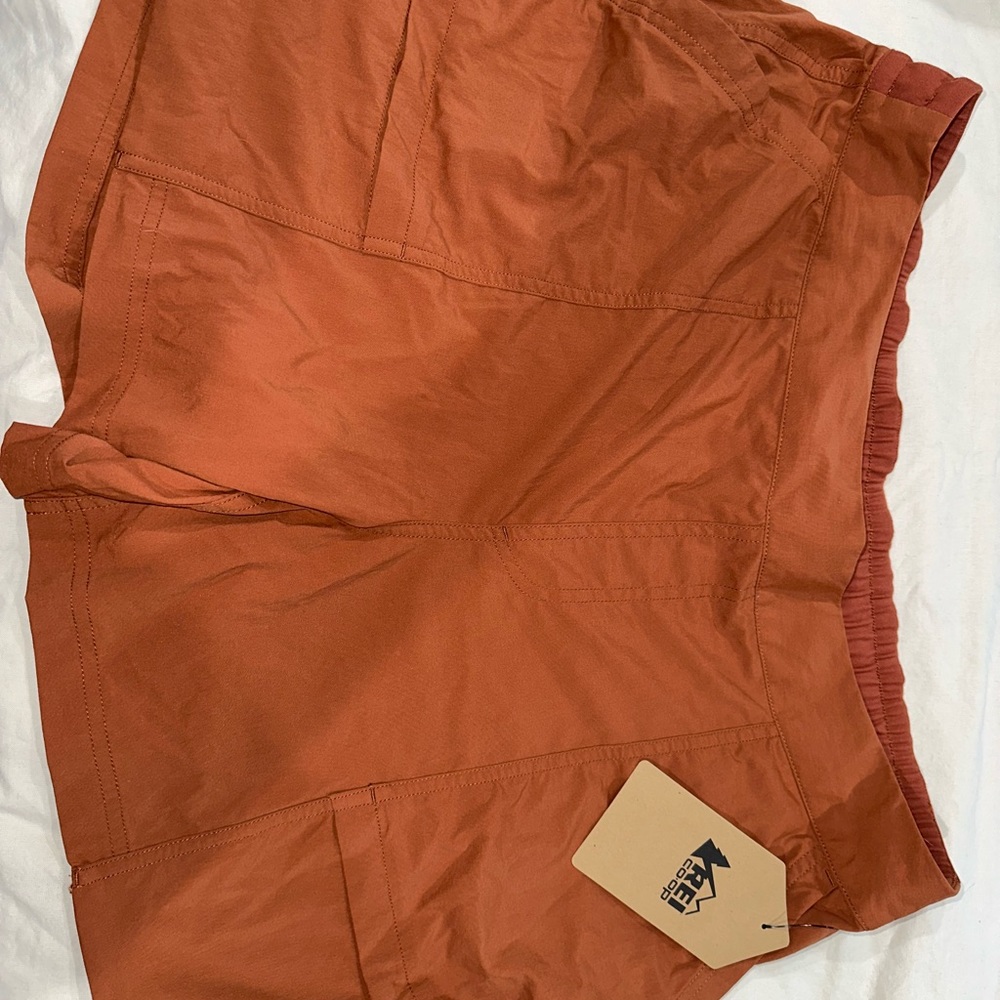 NWT Womens sz L savanna Trails shorts baked earth